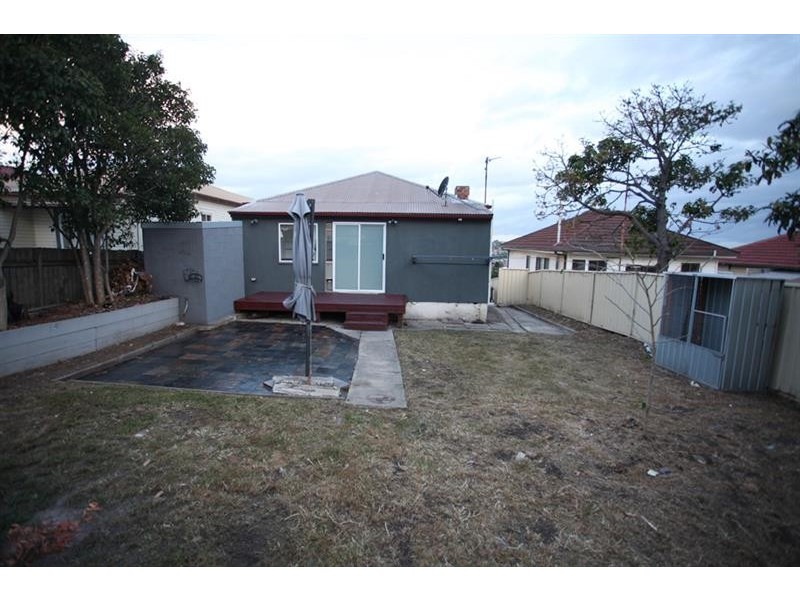 14 Second Ave, Warrawong NSW 2502