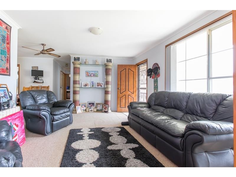 39 Goolagong St, Avondale NSW 2530