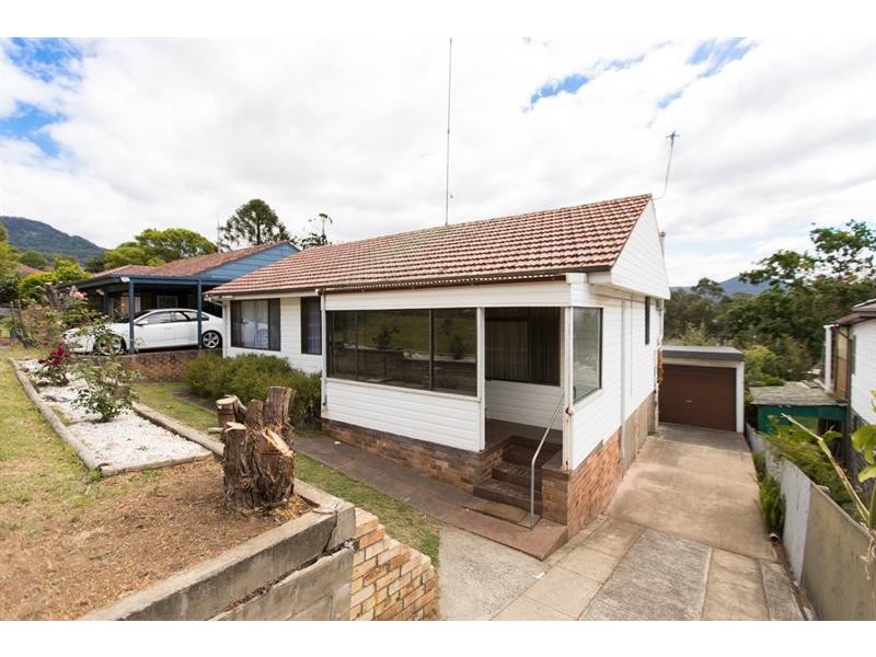 40 Beatus  Street, Unanderra NSW 2526