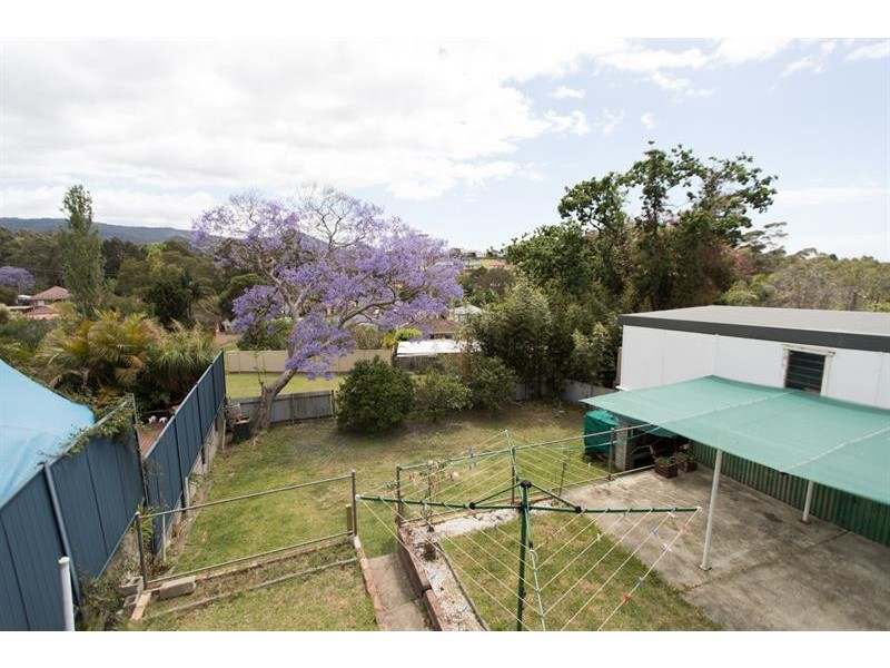 40 Beatus  Street, Unanderra NSW 2526