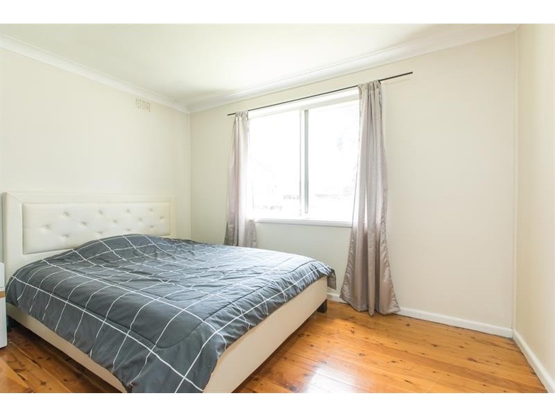 8 Devon Street, Berkeley NSW 2506