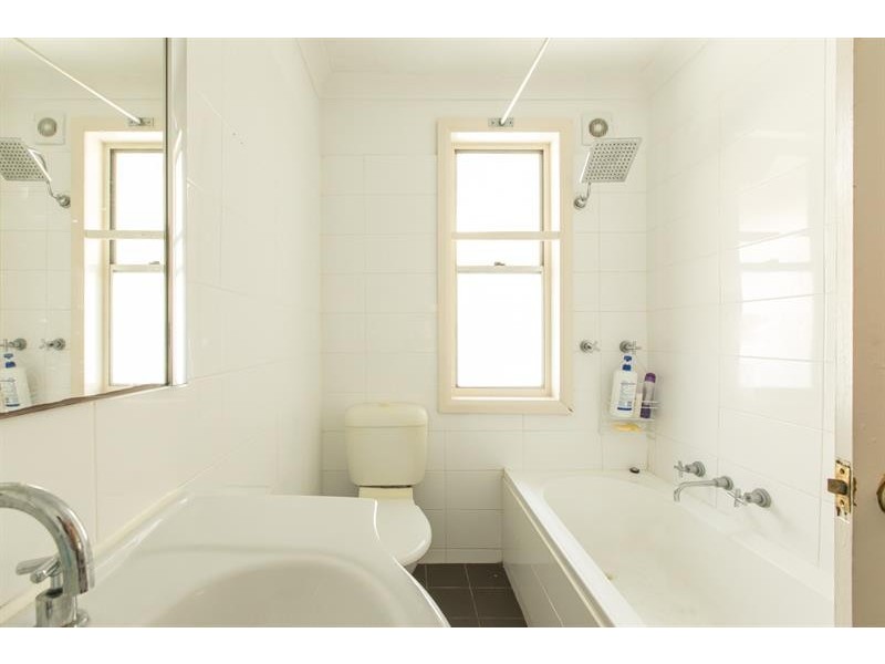 8 Devon Street, Berkeley NSW 2506