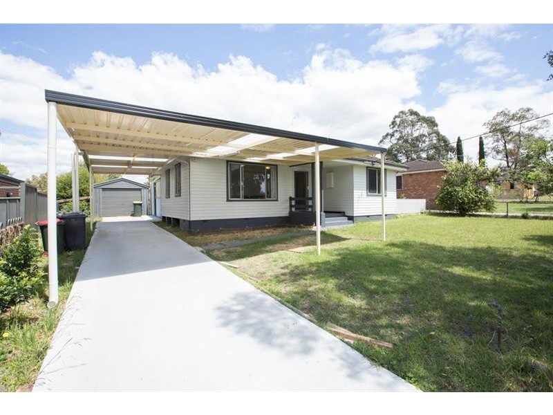 8 Devon Street, Berkeley NSW 2506