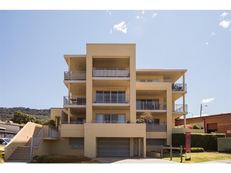 1/377 Princes Hwy, Woonona NSW 2517