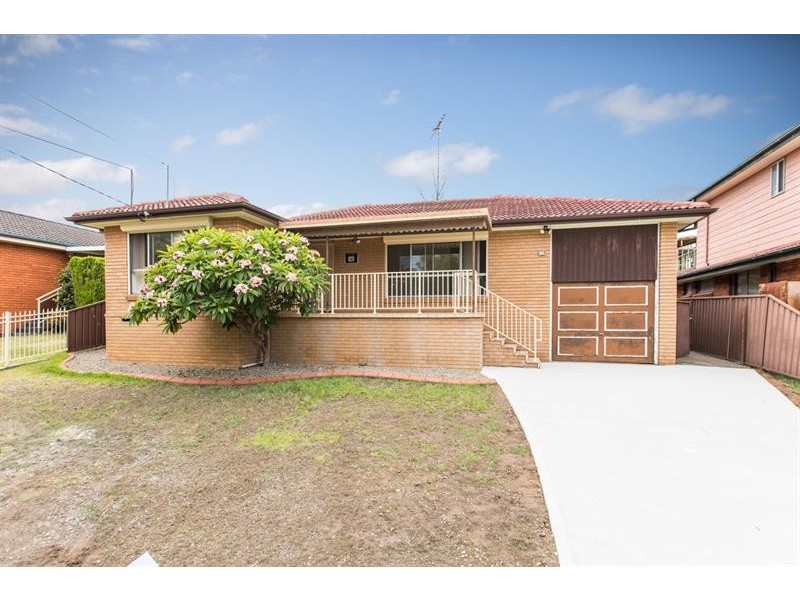 15 Whitemore Ave, Georges Hall NSW 2198