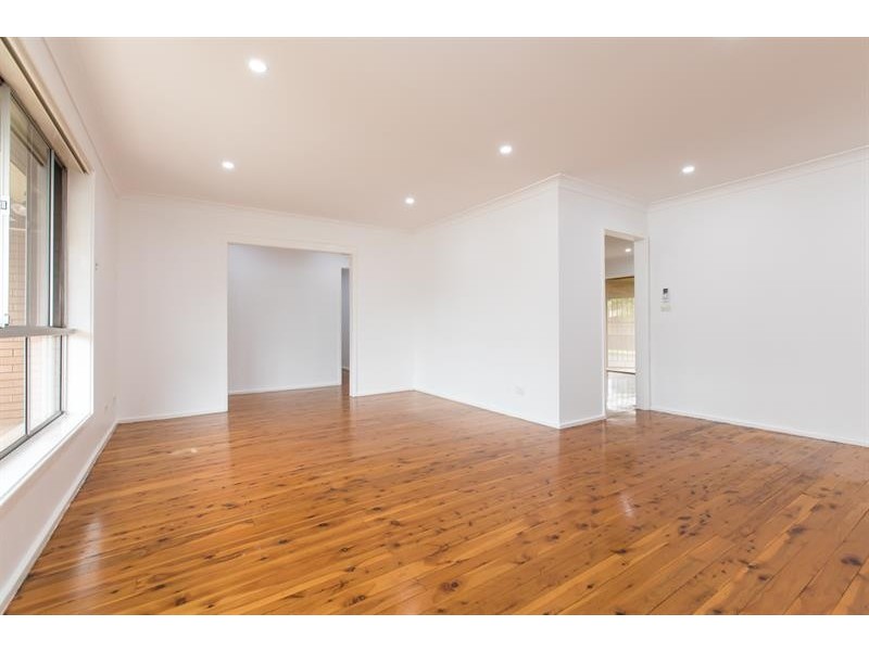 15 Whitemore Ave, Georges Hall NSW 2198