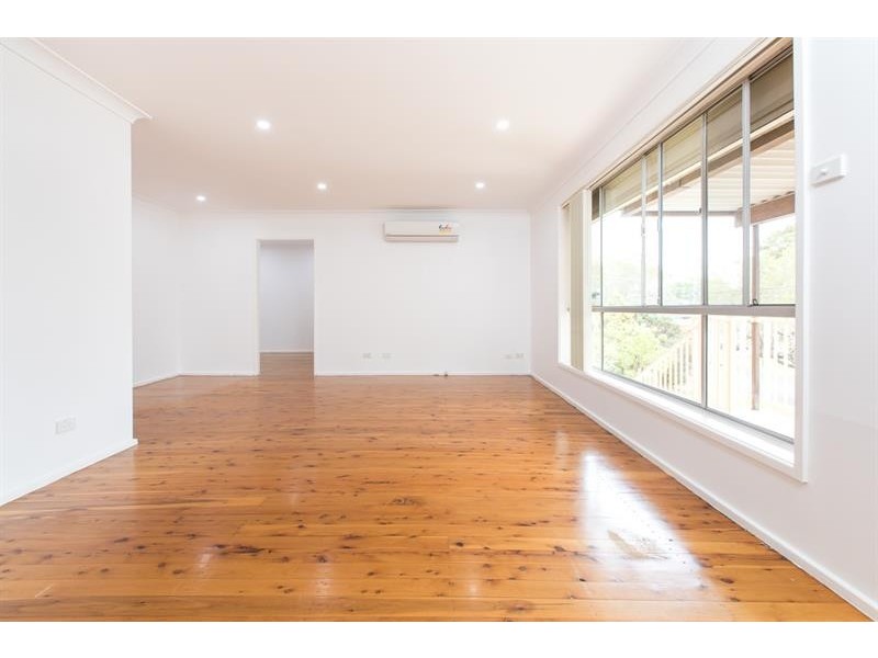 15 Whitemore Ave, Georges Hall NSW 2198