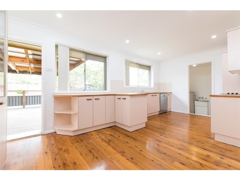 15 Whitemore Ave, Georges Hall NSW 2198