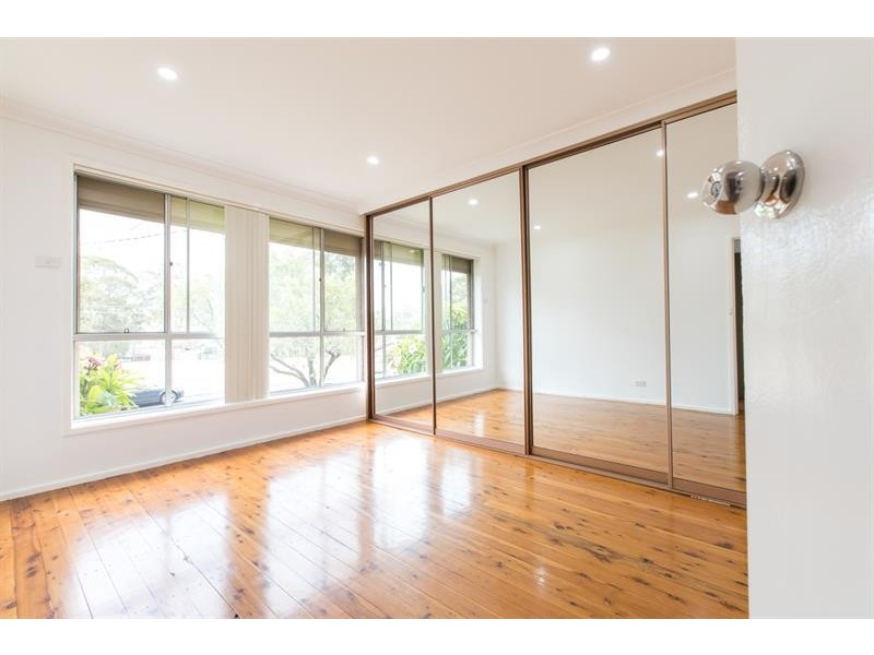 15 Whitemore Ave, Georges Hall NSW 2198