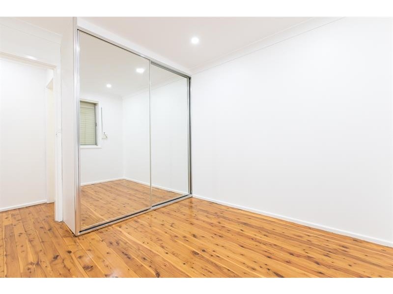 15 Whitemore Ave, Georges Hall NSW 2198