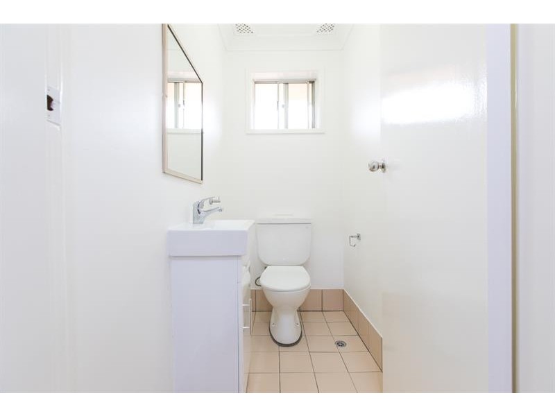 15 Whitemore Ave, Georges Hall NSW 2198