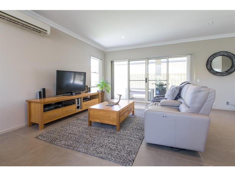 8 Haddin Rd, Flinders NSW 2529