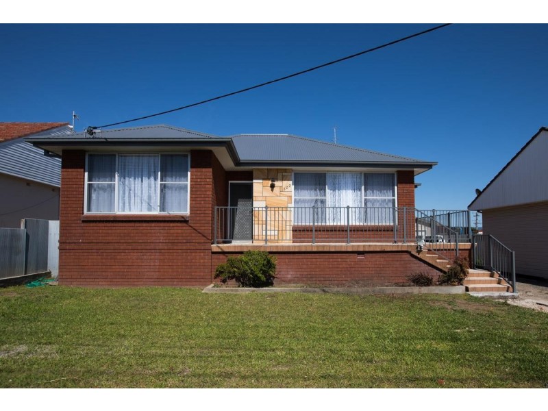 300 Shellharbour Rd, Barrack Heights NSW 2528