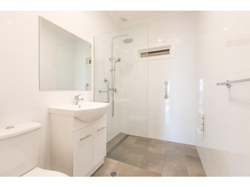 8 First Avenue North, Warrawong NSW 2502