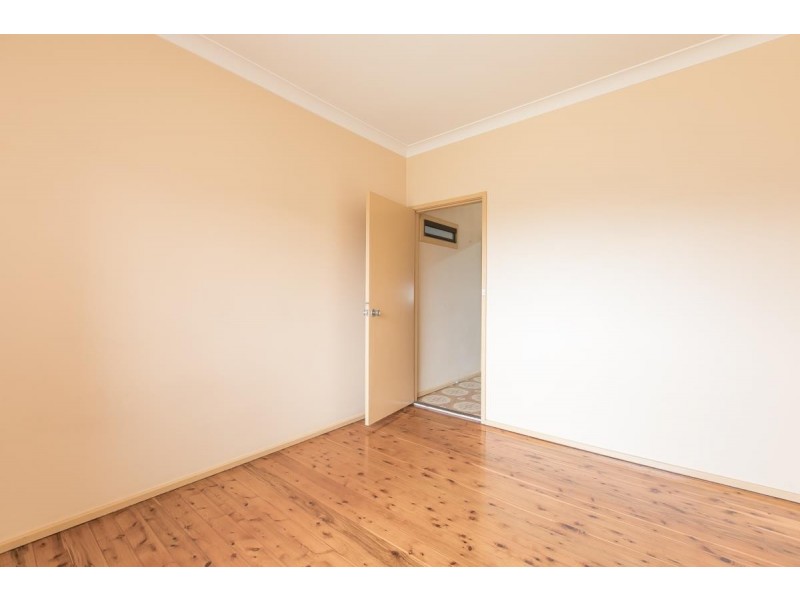 8 First Avenue North, Warrawong NSW 2502