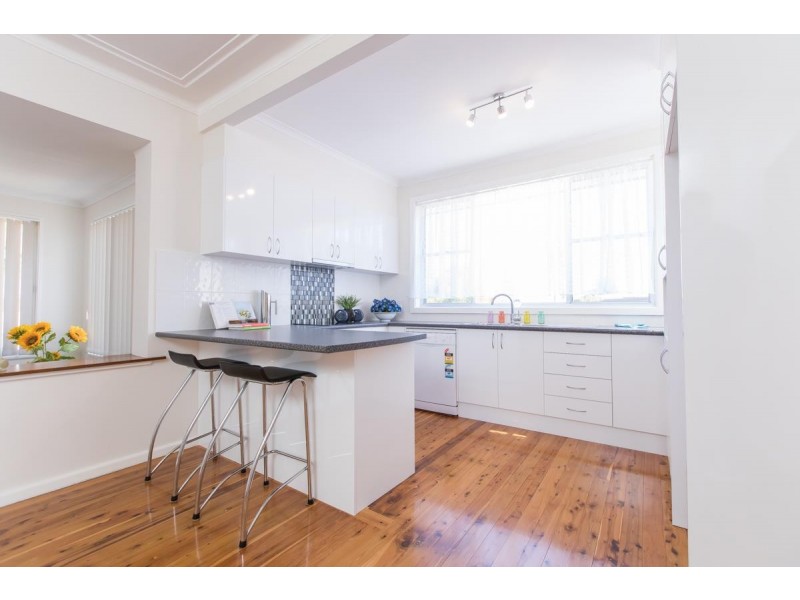 300 Shellharbour Road, Barrack Heights NSW 2528