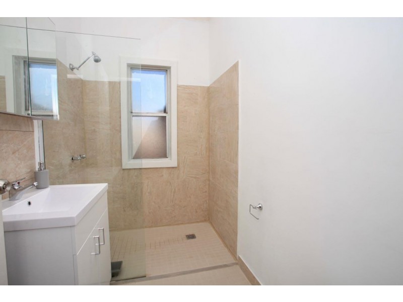 170 Lake  Avenue, Cringila NSW 2502