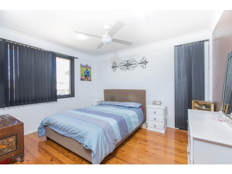 18 Goolagong Circuit, Mount Warrigal NSW 2528
