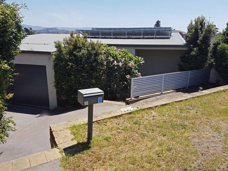 8 Korrongulla Crescent, Primbee NSW 2502