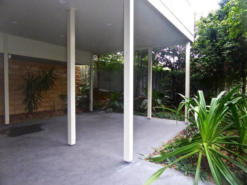 8 Korrongulla Crescent, Primbee NSW 2502