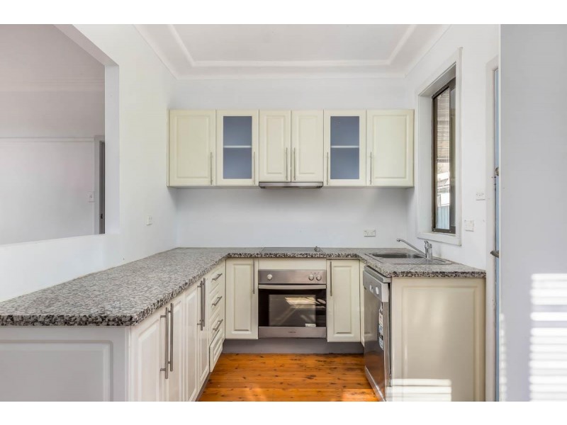 46 Lake Avenue, Cringila NSW 2502