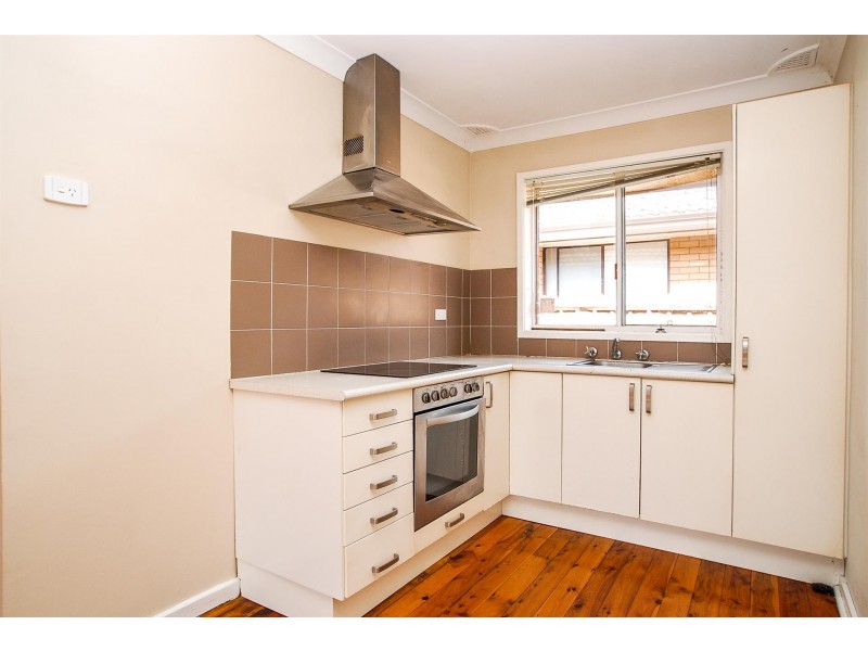 2/57 Lake Entrance Road, Warilla NSW 2528