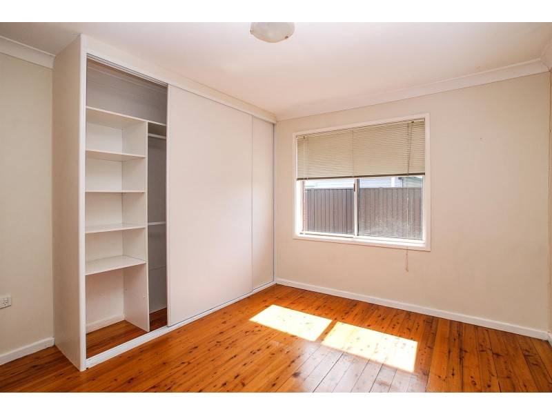 2/57 Lake Entrance Road, Warilla NSW 2528