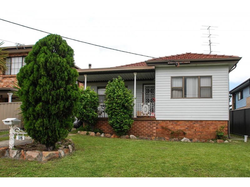 18 Third Avenue, Warrawong NSW 2502