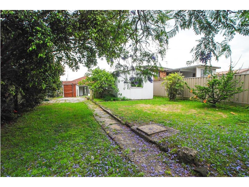 18 Third Avenue, Warrawong NSW 2502