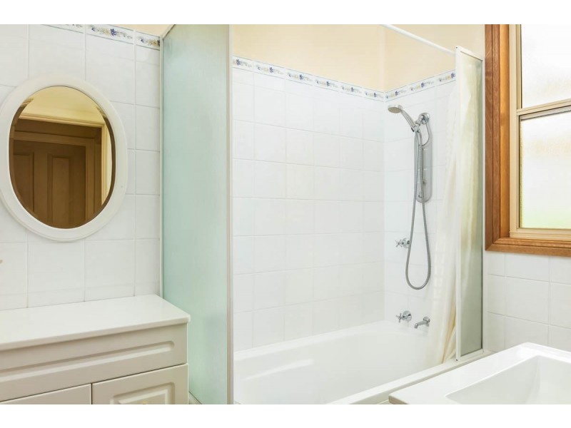 3 Leicester Street, Berkeley NSW 2506