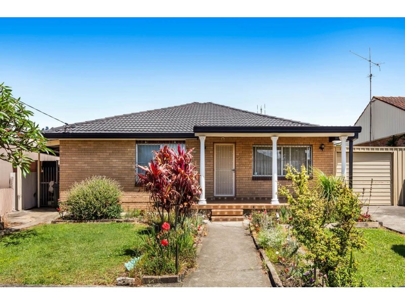 33 Kapooka  Avenue, Dapto NSW 2530