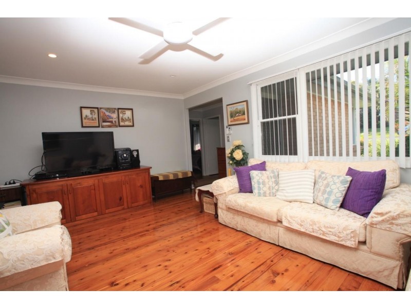 38 Charlton Street, Mount Warrigal NSW 2528