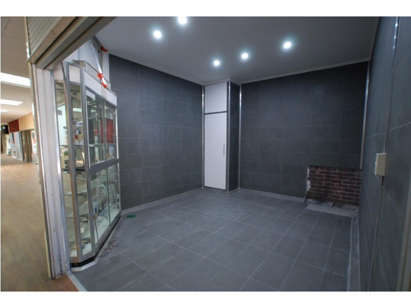 Shop 4/341 Crown  St, Wollongong NSW 2500
