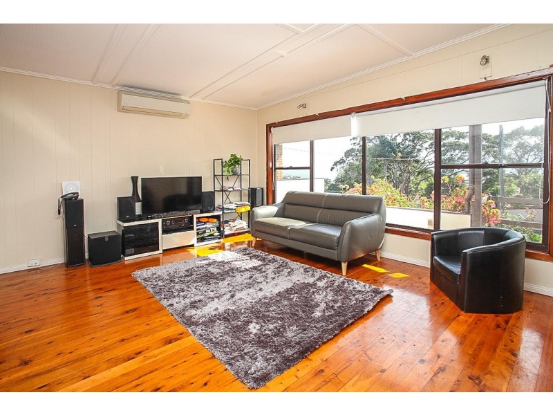 27 Buena Vista Avenue, Lake Heights NSW 2502