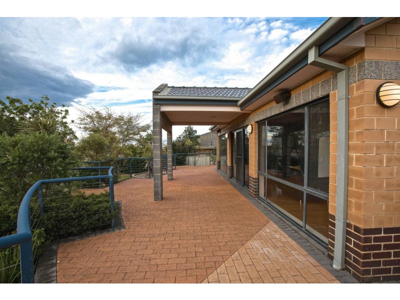 1 Hinchinbrook Dr, Shell Cove NSW 2529