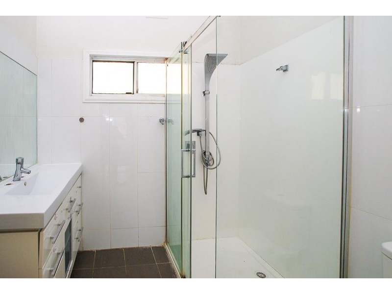 15 Newcastle Street, Cringila NSW 2502