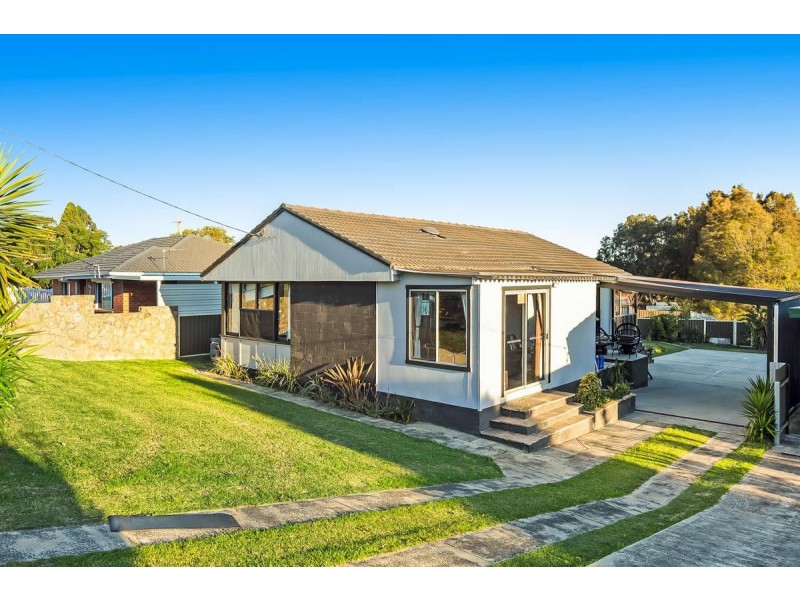 331 Northcliffe Drive, Berkeley NSW 2506