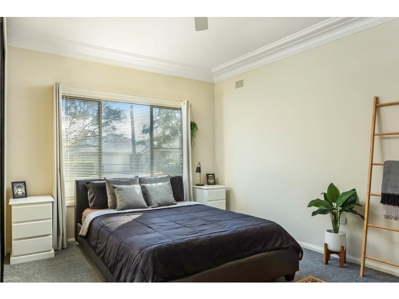 65 Deakin Street, Oak Flats NSW 2529