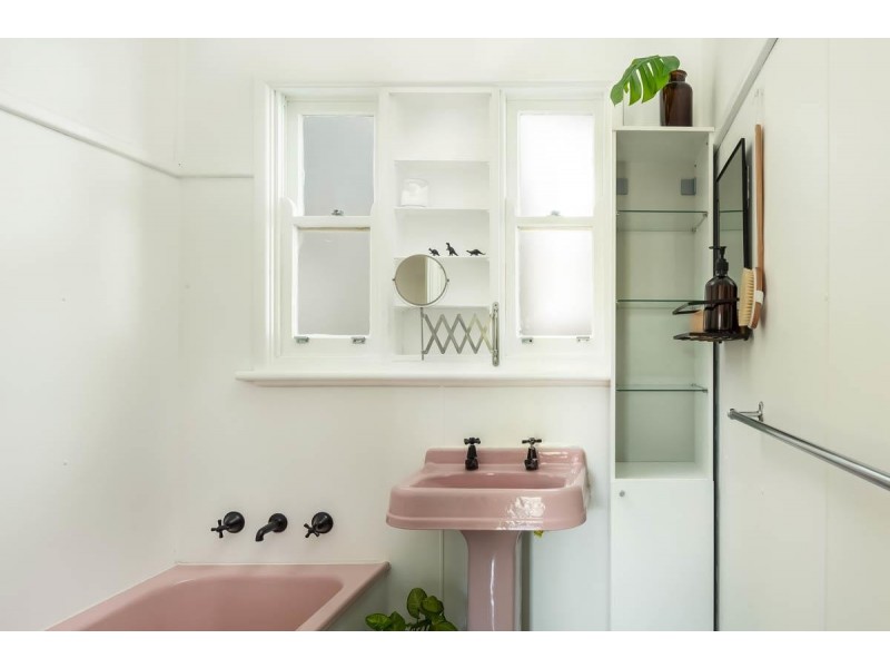 65 Deakin Street, Oak Flats NSW 2529