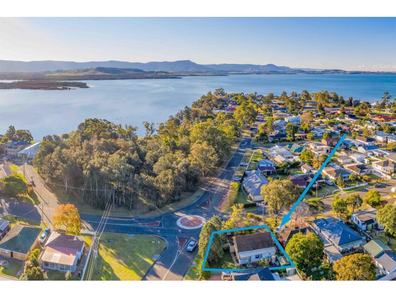 65 Deakin Street, Oak Flats NSW 2529