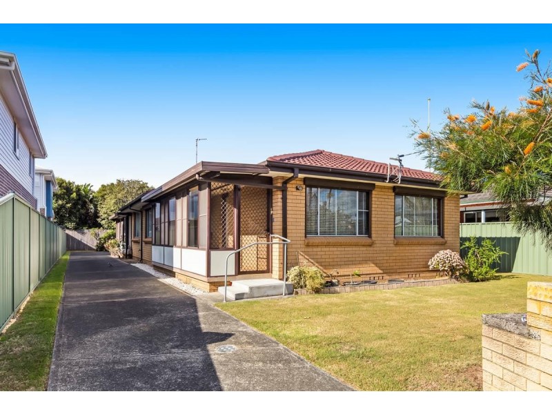 2/58 Stephanie Avenue, Warilla NSW 2528