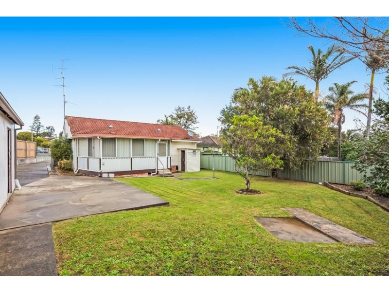 34 Day Street, Lake Illawarra NSW 2528