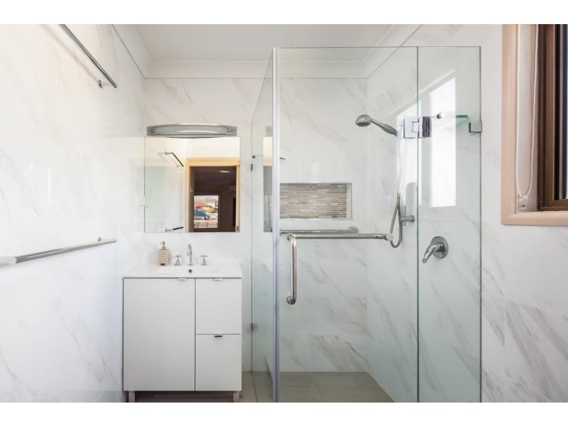1 Goolagong Circuit, Mount Warrigal NSW 2528