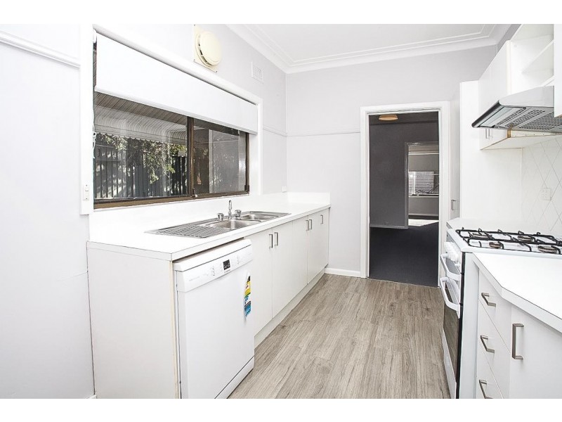 92 Yellagong Street, West Wollongong NSW 2500