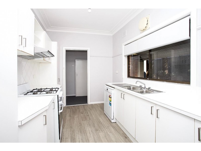 92 Yellagong Street, West Wollongong NSW 2500