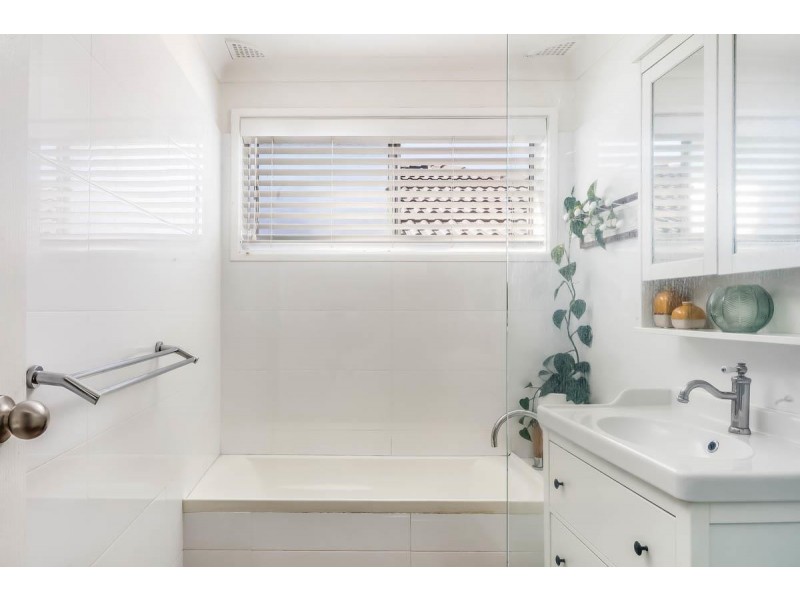 18 Kauri Street, Albion Park Rail NSW 2527