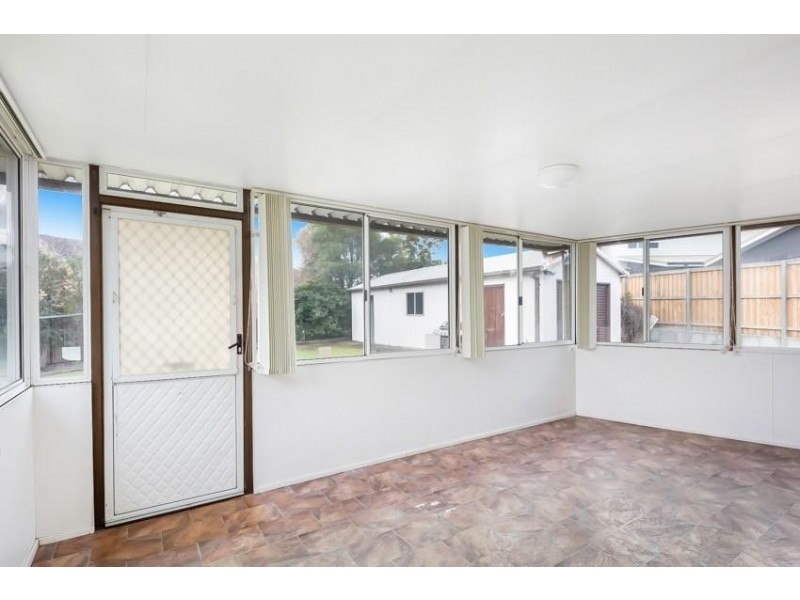 34 Day Street, Lake Illawarra NSW 2528