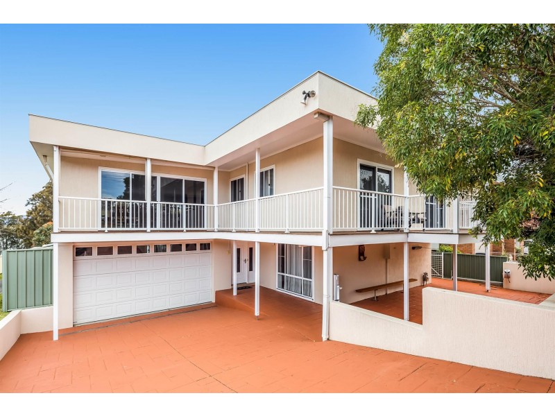 35 Rushton Drive, Kanahooka NSW 2530