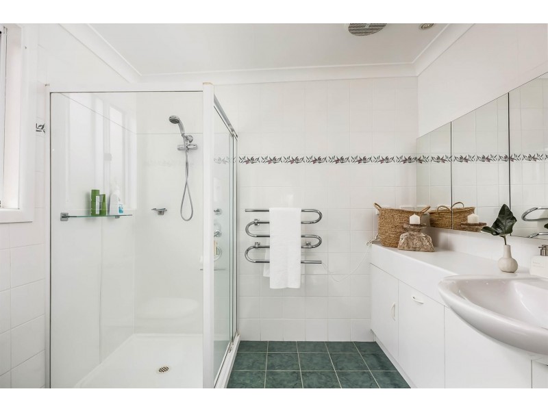 35 Rushton Drive, Kanahooka NSW 2530