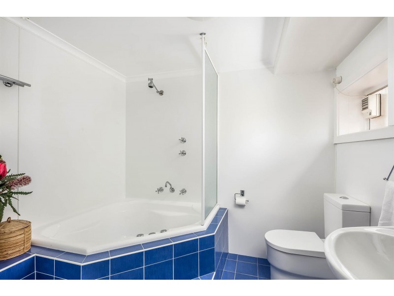 35 Rushton Drive, Kanahooka NSW 2530